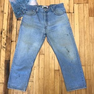 Vintage distressed Levi’s 505 blue jeans